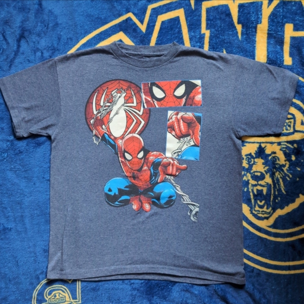 Boy's Size XL, 14-16, Marvel Red and Blue Spider-Man Tee Shirt